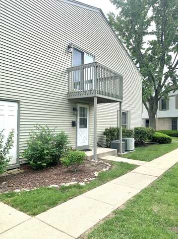 1678 Trowbridge Court, Wheaton, IL 60189