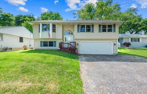 5215 N Lake Street, McHenry, IL 60050