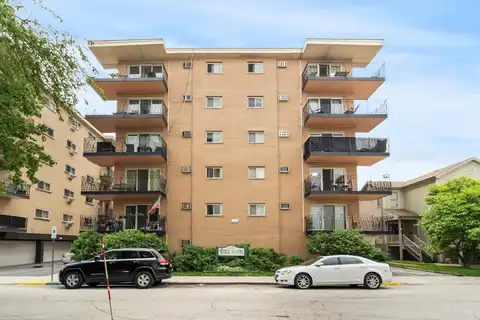 7432 W Washington Street, Forest Park, IL 60130