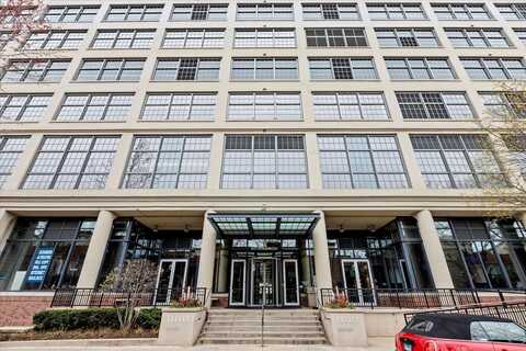 900 N KINGSBURY Street, Chicago, IL 60610