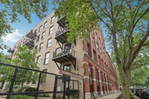 2511 W Moffat Street, Chicago, IL 60647