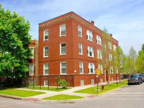1904 N Lawndale Avenue, Chicago, IL 60647