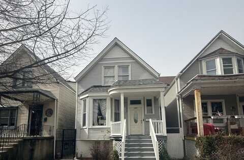 2932 N Whipple Street, Chicago, IL 60618