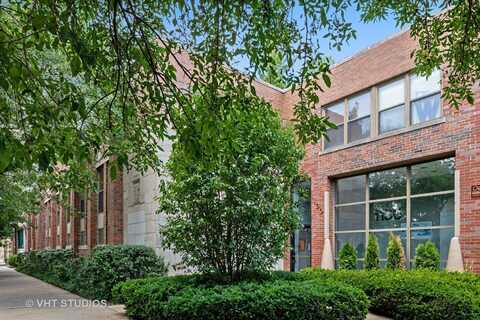 1130 W Cornelia Avenue, Chicago, IL 60657