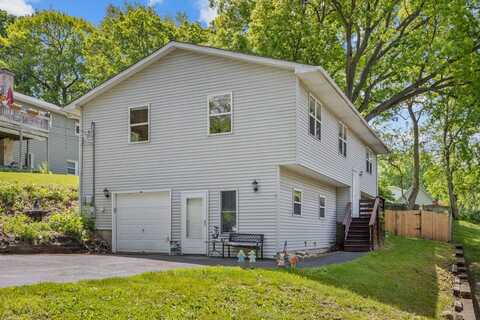 31 Riverview Avenue, Fox Lake, IL 60020