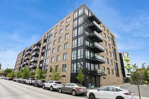 1701 W Webster Avenue, Chicago, IL 60614