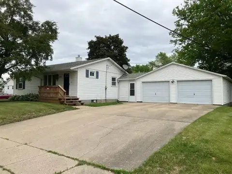 1410 Bonnie Avenue, Dixon, IL 61021