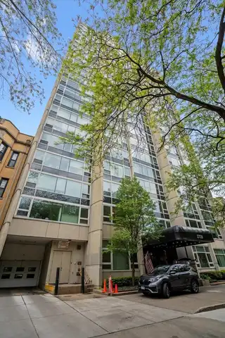 2728 N HAMPDEN Court, Chicago, IL 60614