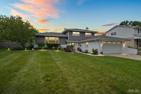 8s100 Washington Street, Darien, IL 60561