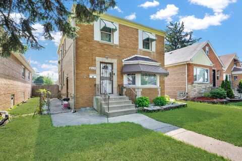 8105 S Sawyer Avenue, Chicago, IL 60652