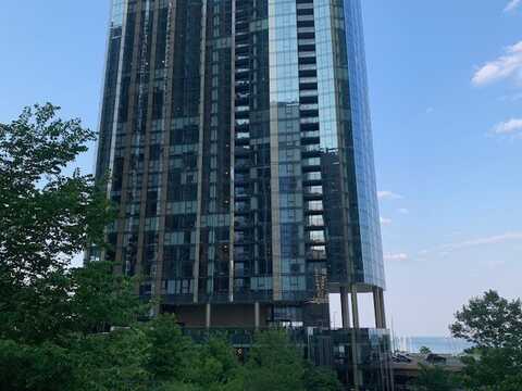 211 N Harbor Drive, Chicago, IL 60601