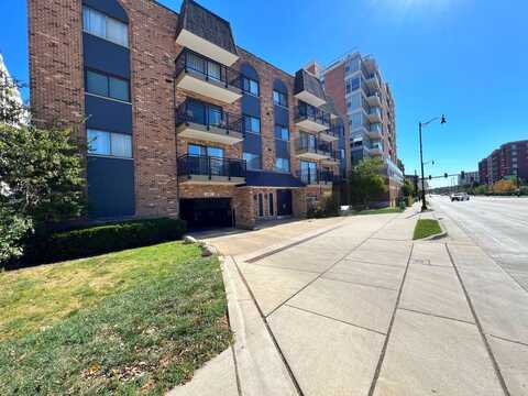 603 S River Road, Des Plaines, IL 60016