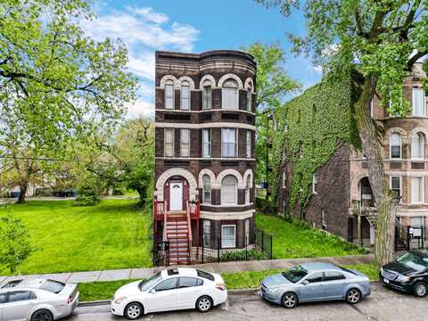 9035 S Burley Avenue, Chicago, IL 60617