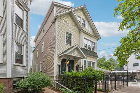 3117 N Paulina Street, Chicago, IL 60657