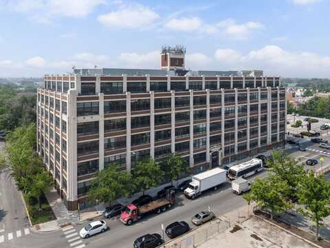 3963 W Belmont Avenue, Chicago, IL 60618