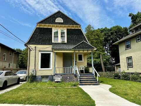 478 Barrett Street, Elgin, IL 60120