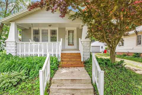 405 W Stanage Avenue, Champaign, IL 61820