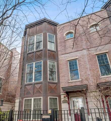 3019 W CORNELIA Avenue, Chicago, IL 60618