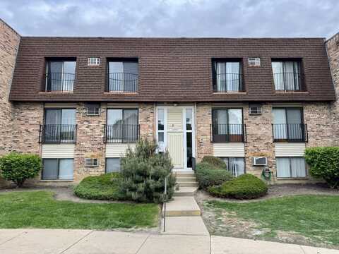 173 N Waters Edge Drive, Glendale Heights, IL 60139