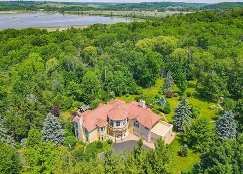 W3318 Lake Forest Lane, Lake Geneva, WI 53147