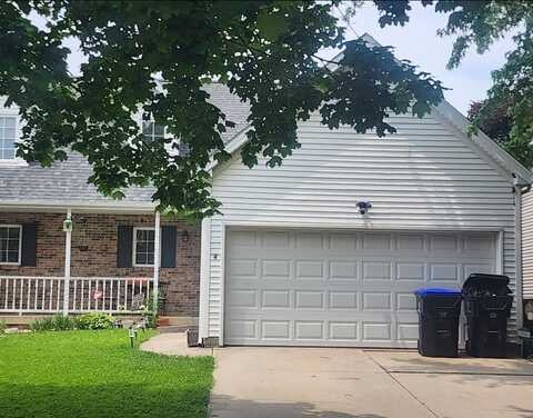4 Rounds Road, Bloomington, IL 61704