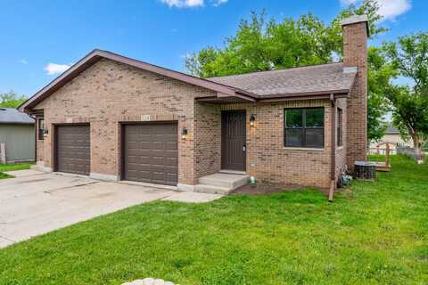914 Pleasant Street, Woodstock, IL 60098