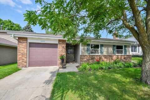 6853 Red Wing Drive, Woodridge, IL 60517