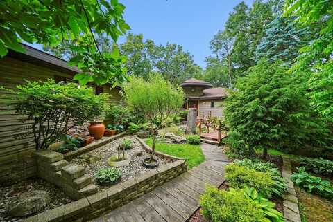 9316 Pine Needle Pass, Bull Valley, IL 60097
