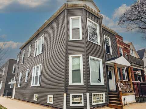 3758 W McLean Avenue, Chicago, IL 60647