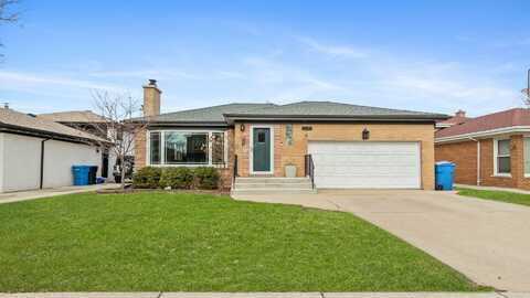 5660 N Rogers Avenue, Chicago, IL 60646