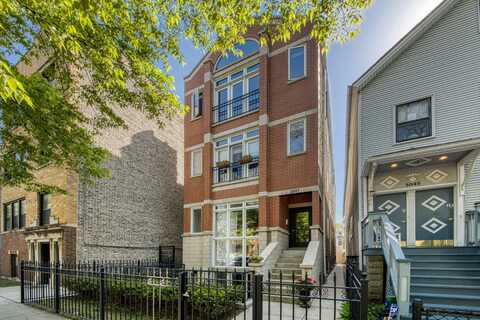 3047 N Racine Avenue, Chicago, IL 60657