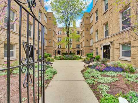 227 Washington Boulevard, Oak Park, IL 60302