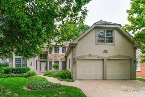 590 Academy Woods Drive, Lake Forest, IL 60045