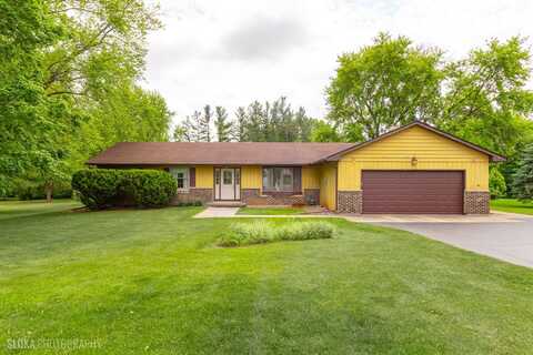 4n745 N Circle Drive, Saint Charles, IL 60175