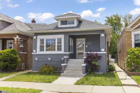 5941 W Warwick Avenue, Chicago, IL 60634