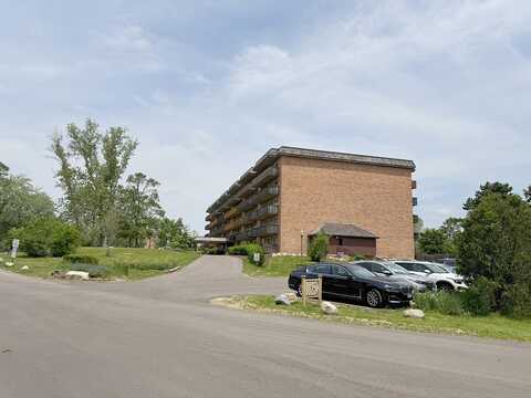8025 Woodglen Lane, Downers Grove, IL 60516