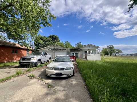 206 E Maple Street, Roberts, IL 60962