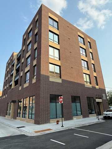 680 N Milwaukee Avenue, Chicago, IL 60642
