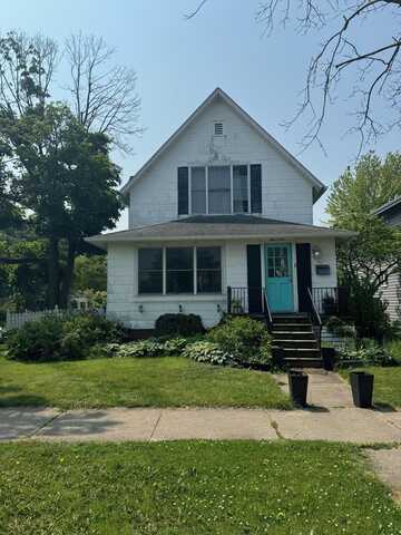 901 Prairie Avenue, Park Ridge, IL 60068