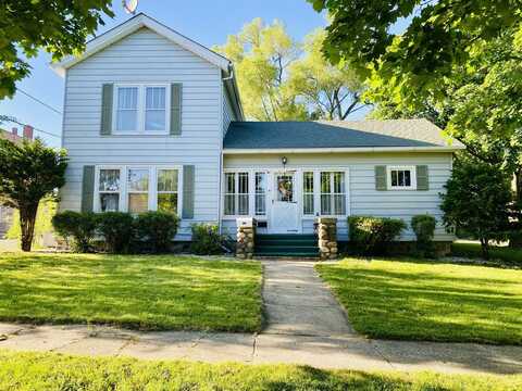 106 Dewey Street, Harvard, IL 60033