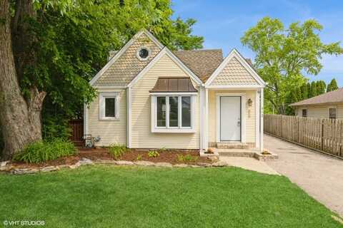 412 Briar Road, Island Lake, IL 60042