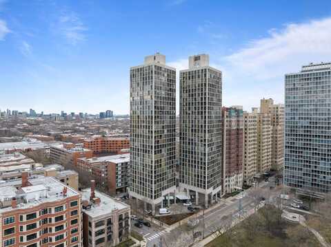 345 W Fullerton Parkway, Chicago, IL 60614