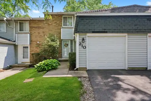 210 Diane Lane, Bolingbrook, IL 60440