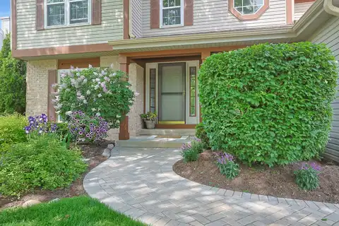 585 Meadowview Drive, Wauconda, IL 60084