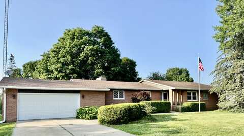 221 Thornbrook Road, DeKalb, IL 60115