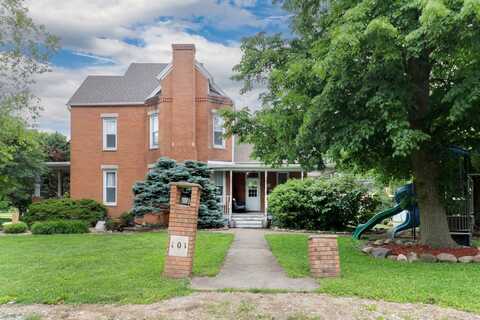 101 S Oak Street, Lexington, IL 61753