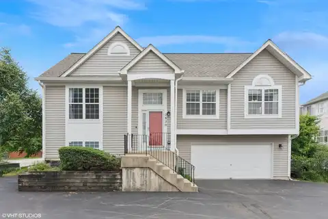 2820 Shelly Lane, Aurora, IL 60504