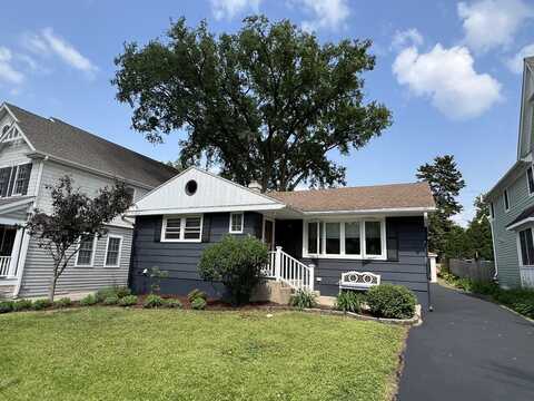 5317 Benton Avenue, Downers Grove, IL 60515