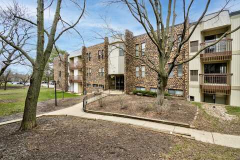 2275 Country Club Drive, Woodridge, IL 60517