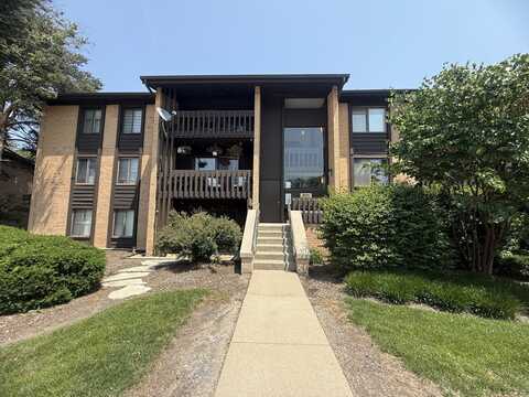 6105 KNOLL VALLEY Drive, Willowbrook, IL 60527